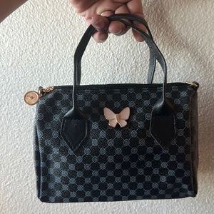 Hand bag+strap for crossbody 😍host-pick!